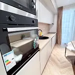 Luxor Elite - Private Parking, Kingsize Apartament *