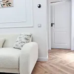 Luxor Elite - Private Parking, Kingsize